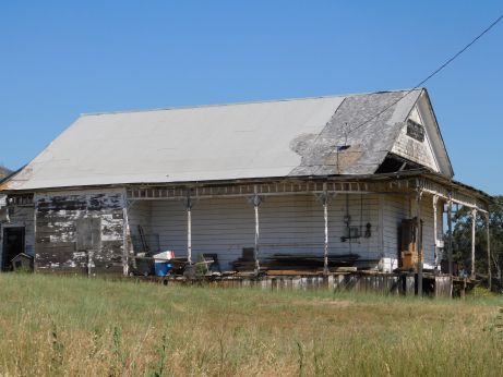 [Picture of Bear Valley schoolhouse side]